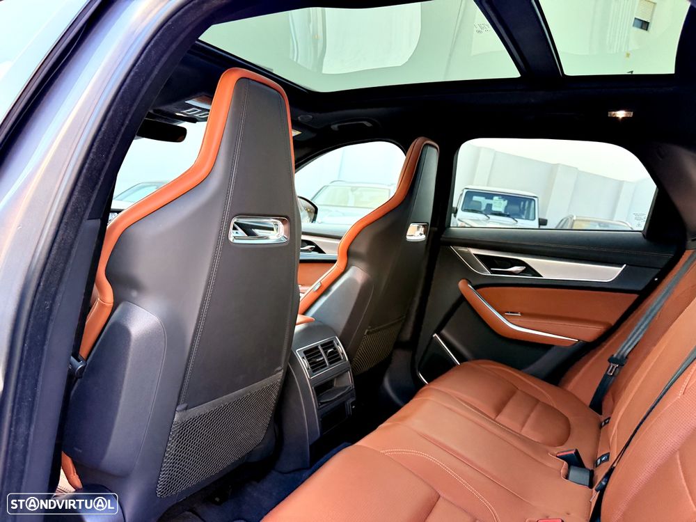 Jaguar F-Pace 2.0 P400e AWD R-Dynamic HSE - 36