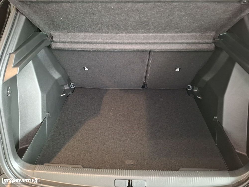 Peugeot 2008 1.2 PureTech Allure - 21