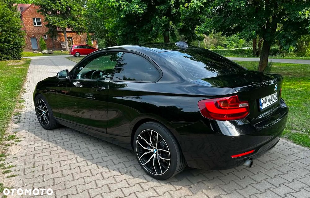 BMW Seria 2 220d - 4
