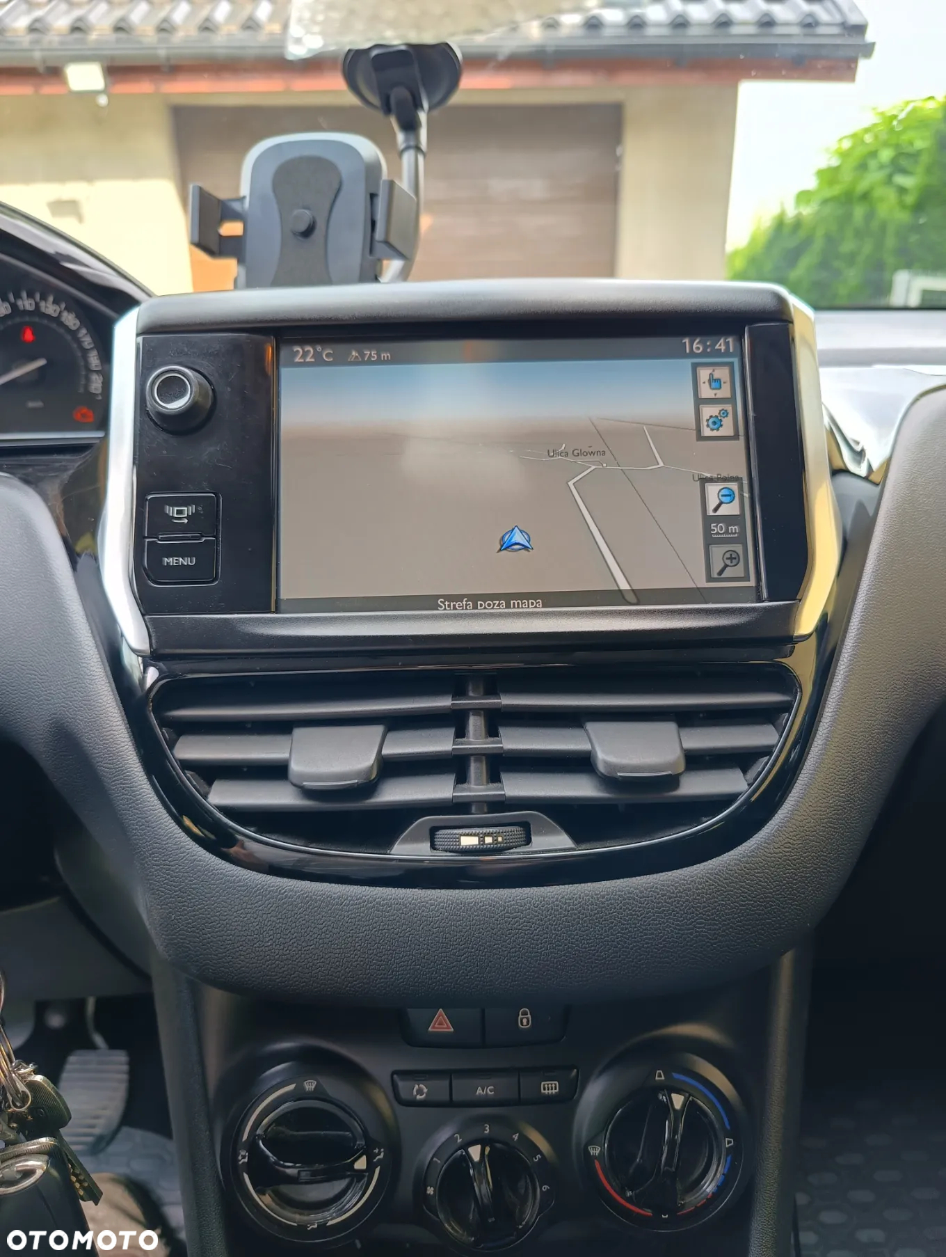 Peugeot 208 1.6 e-HDi Allure STT - 13