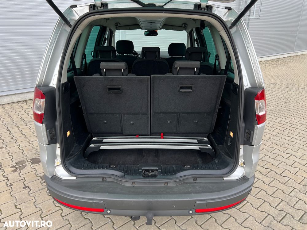 Ford Galaxy 2.0 TDCi DPF Ghia - 13