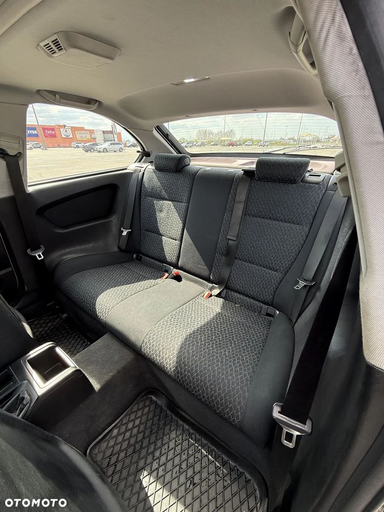 BMW Seria 3 316ti - 12