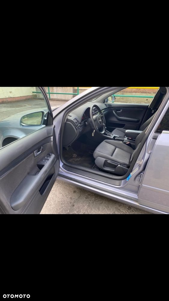 Audi A4 Limousine - 14