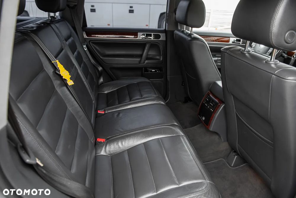 Volkswagen Touareg 3.2 V6 Tiptr - 26