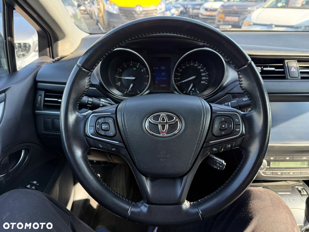 Toyota Avensis 1.8 Prestige MS - 11