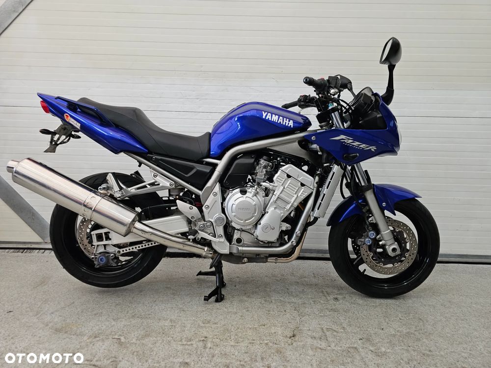 Yamaha FZS - 8