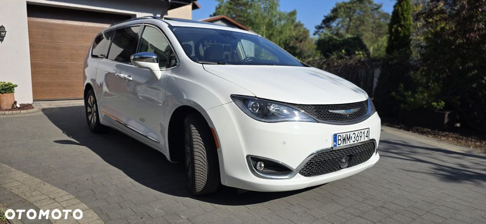 Chrysler Pacifica - 3