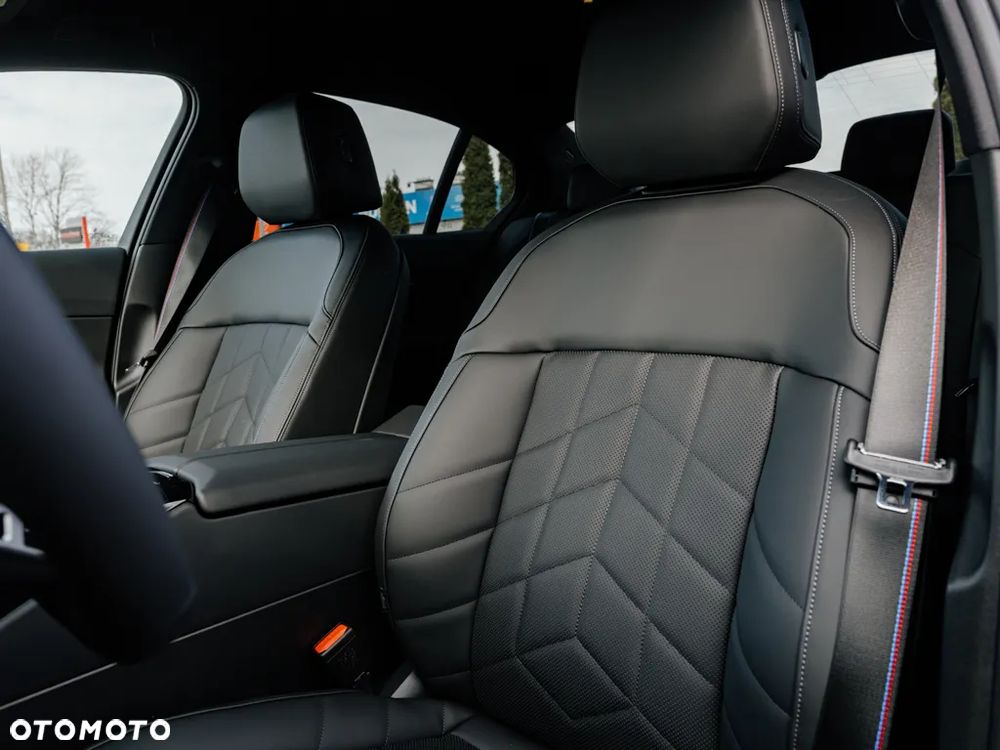 BMW Seria 5 530e PHEV - 11