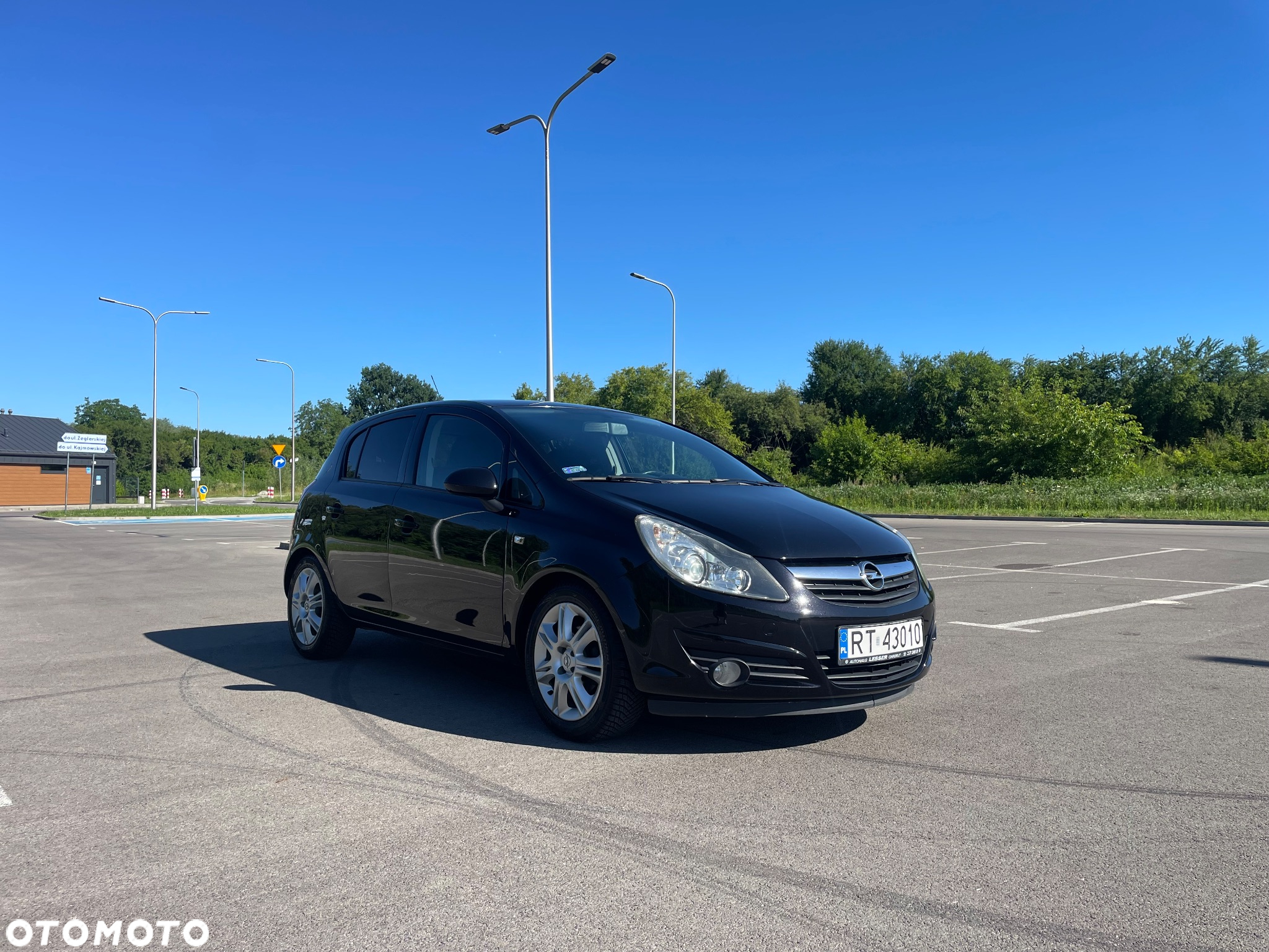Opel Corsa 1.4 16V Cosmo - 3