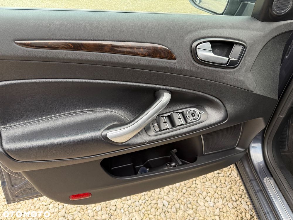 Ford Mondeo 1.8 TDCi Ghia - 29