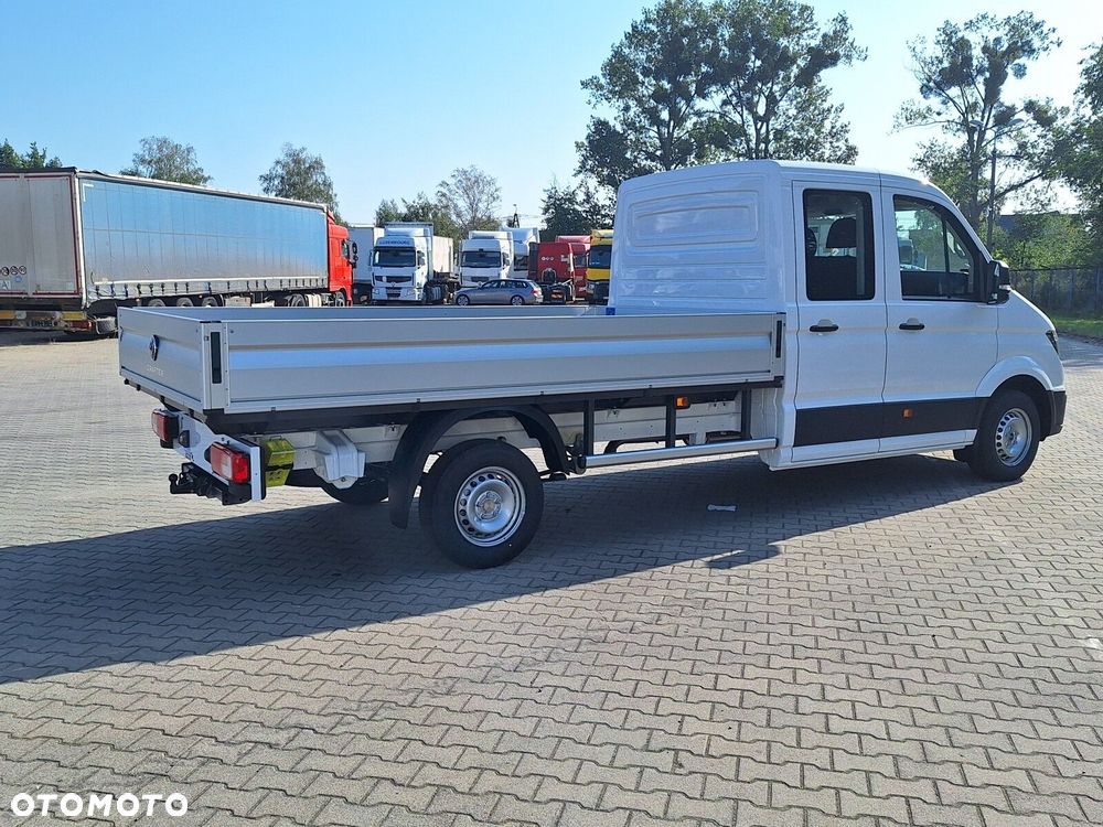 Volkswagen Crafter 35 Skrzyniowy z podwójną kabiną silnik: 2,0 l EU6 SCR 140 KM / skrzynia biegów: Przedni napęd manualna 6-biegowa rozstaw osi: 4490 mm - 9