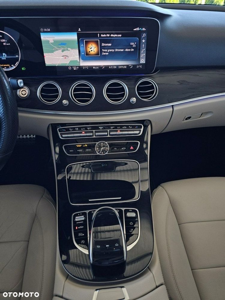 Mercedes-Benz Klasa E - 24