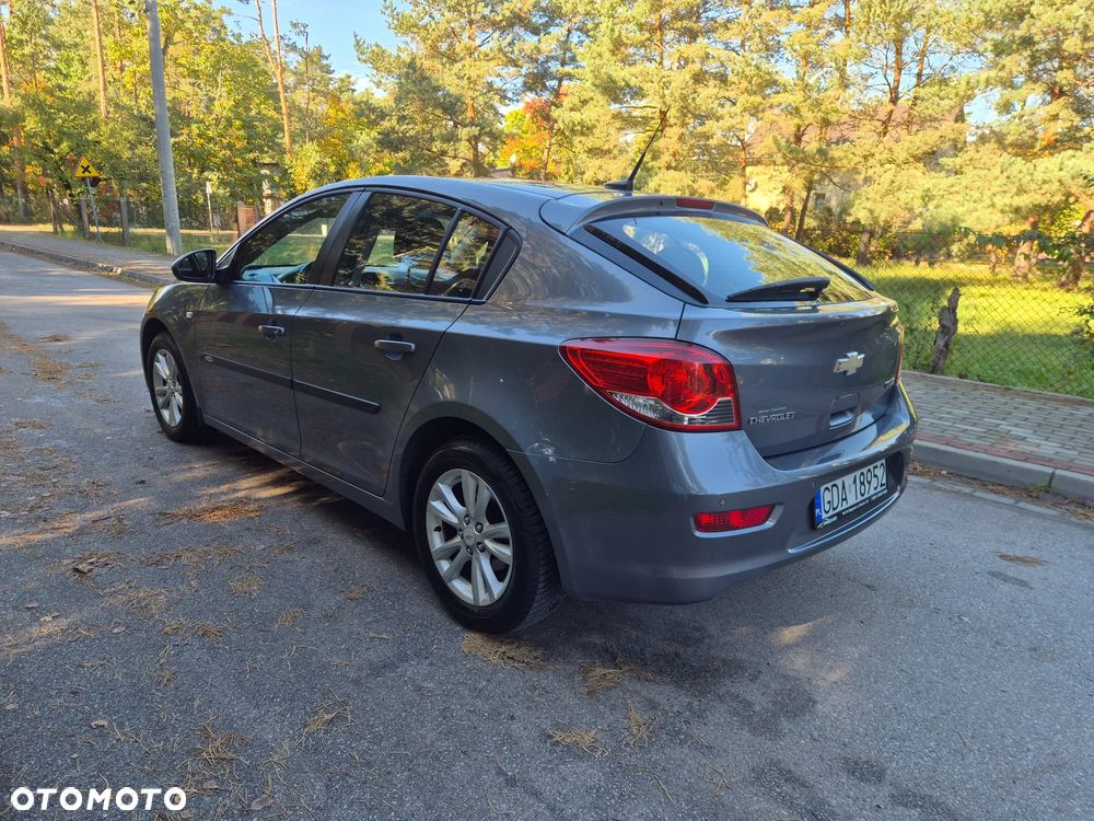 Chevrolet Cruze - 25
