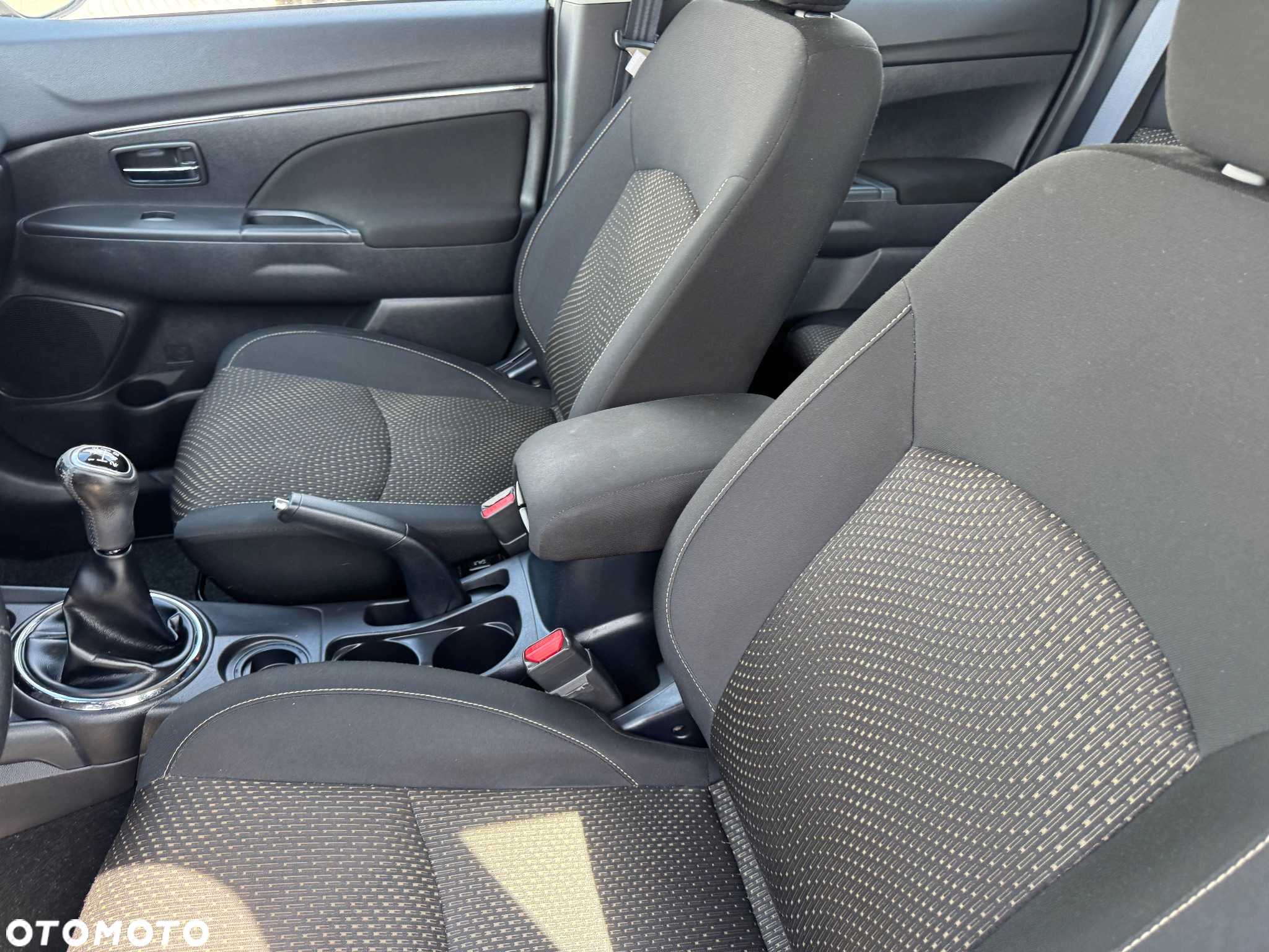 Mitsubishi ASX 1.6 2WD Diamant Edition+ - 17