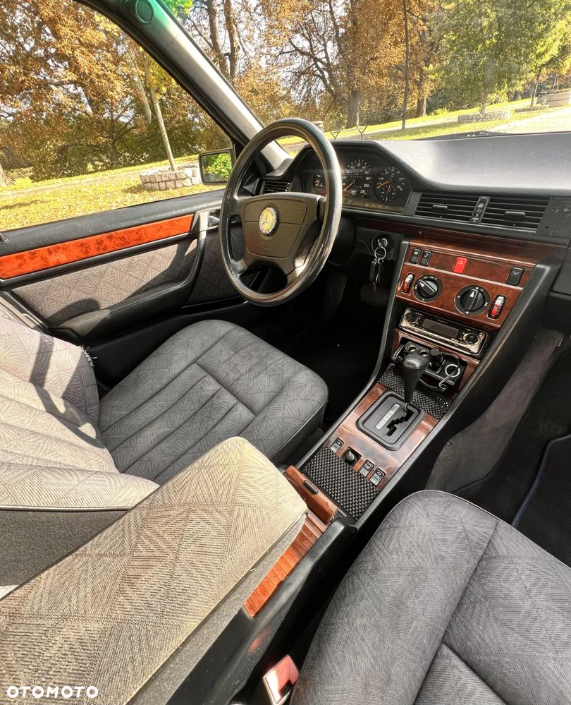 Mercedes-Benz Klasa E - 8