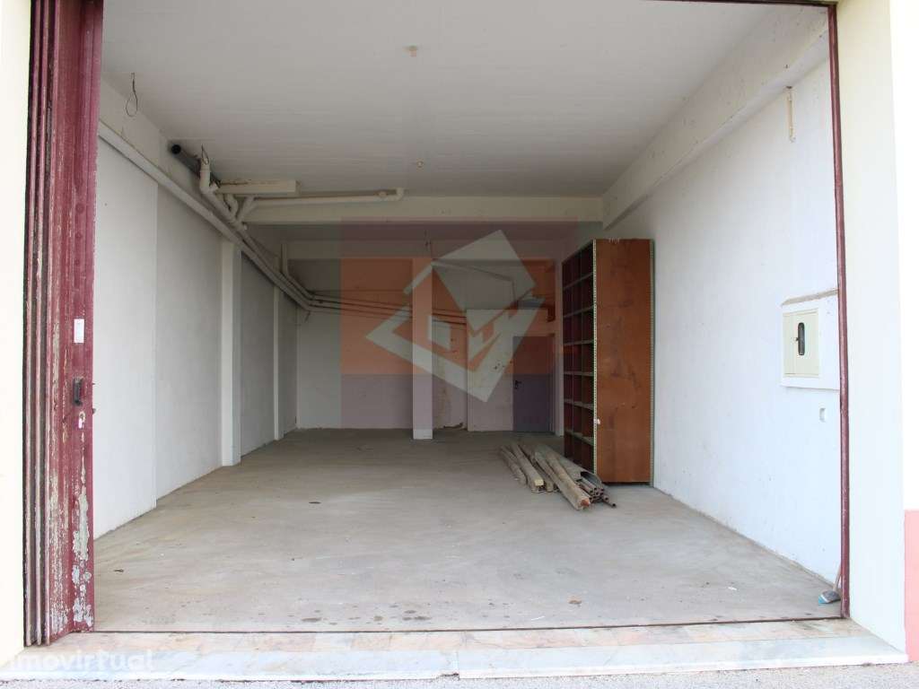 Armazém para arrendamento na Serra da Helena, Casal de Cambra - Grande imagem: 4/11