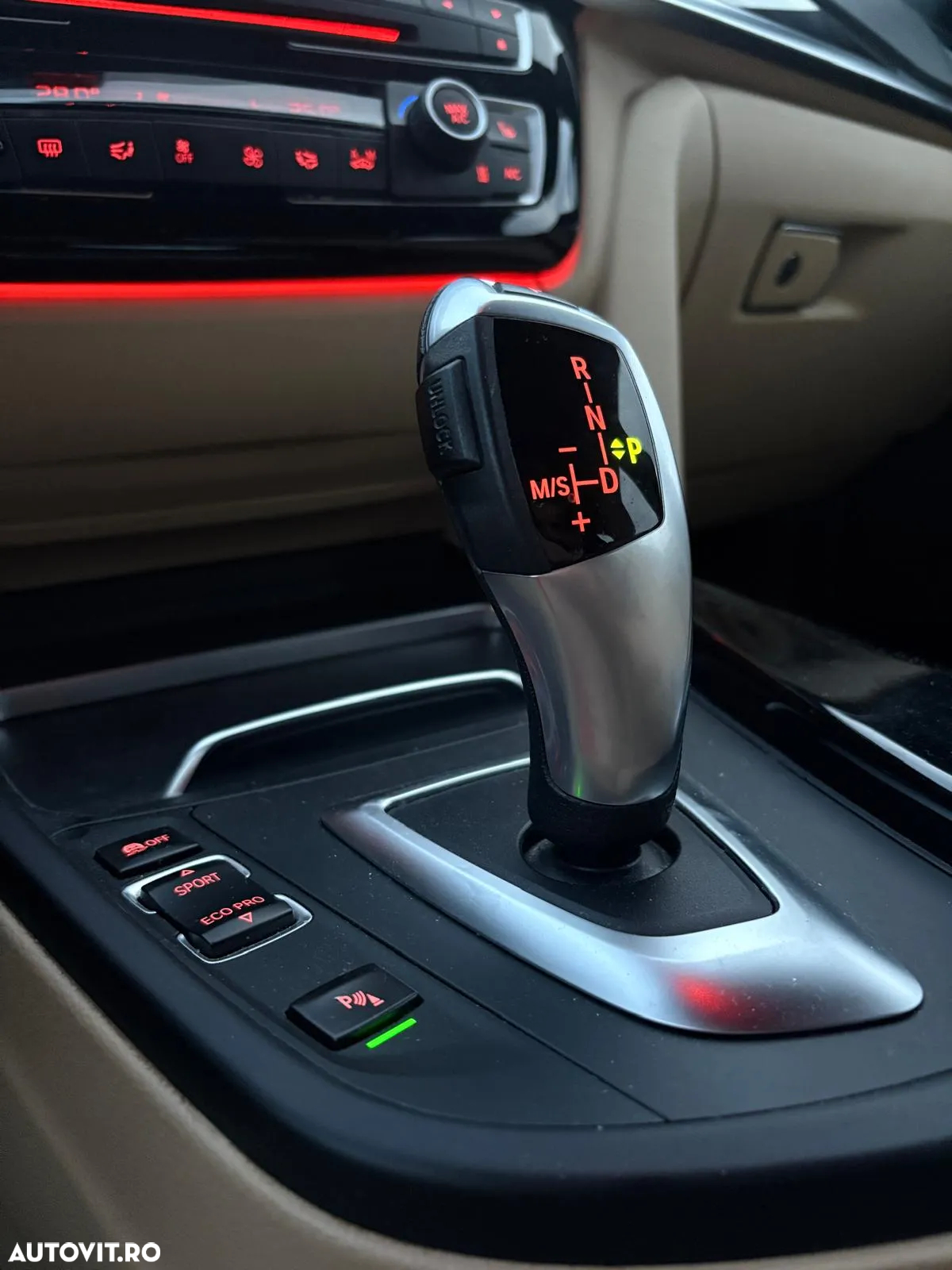 BMW Seria 3 330i xDrive AT Sport Line Shadow - 24