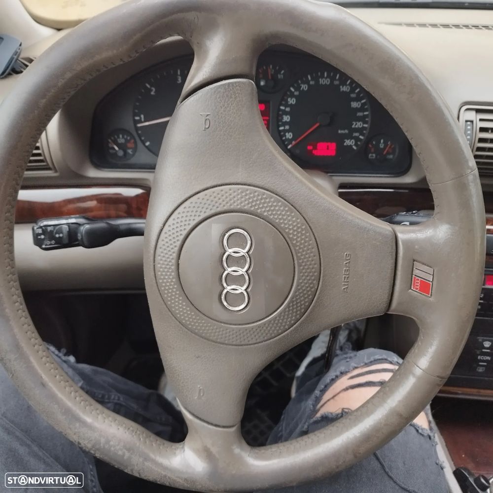 Audi A4 Avant 2.5 TDI Attraction - 2