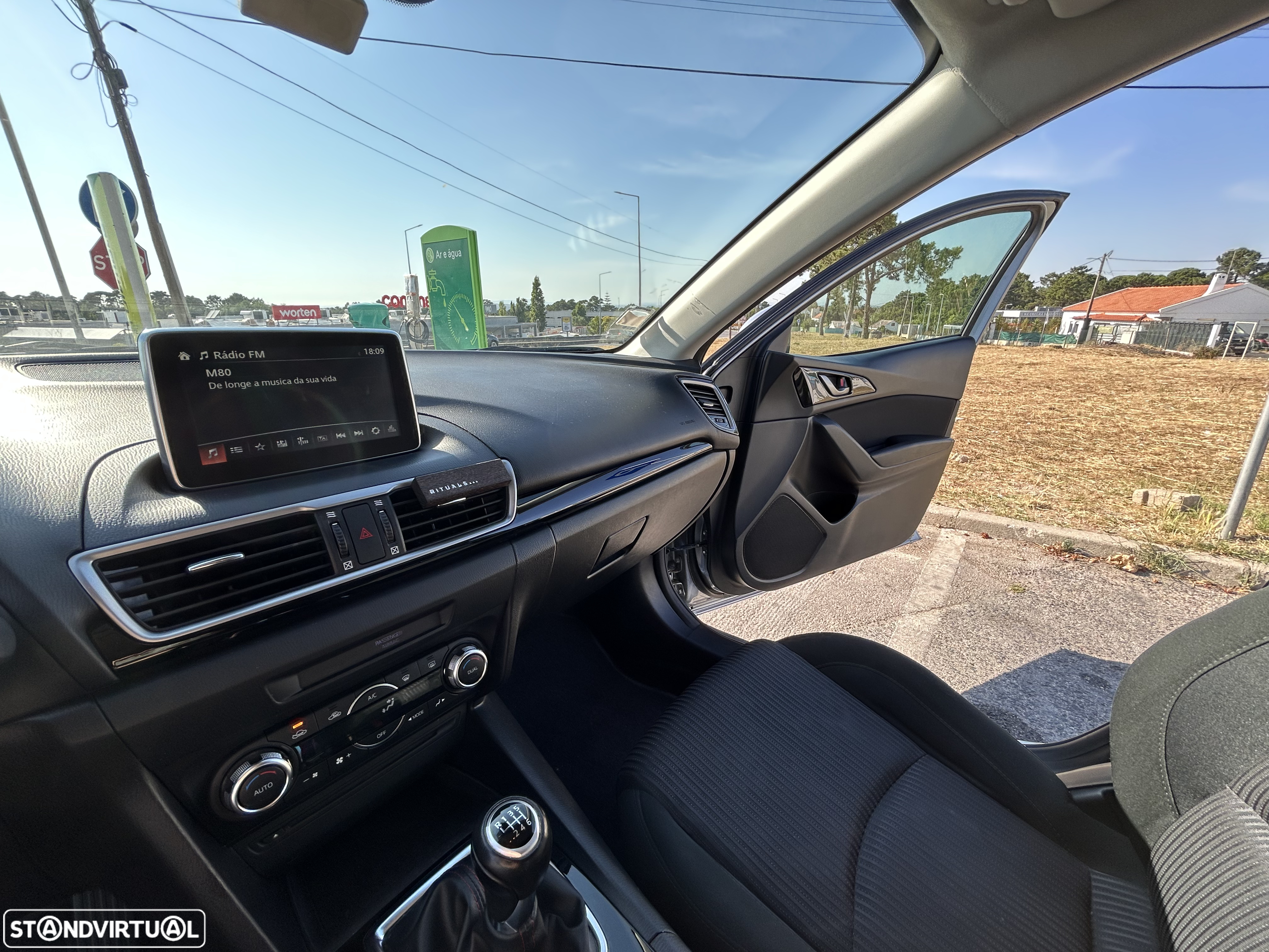 Mazda 3 1.5 Sky-G Evolve HS Navi - 47