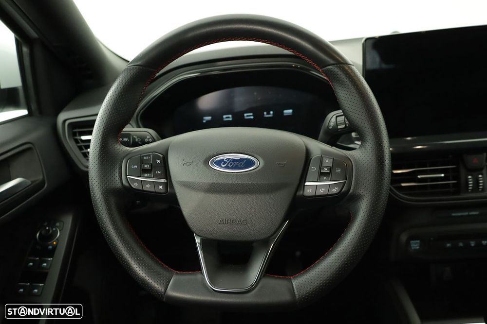 Ford Focus 1.0 EcoBoost MHEV ST-Line X - 15