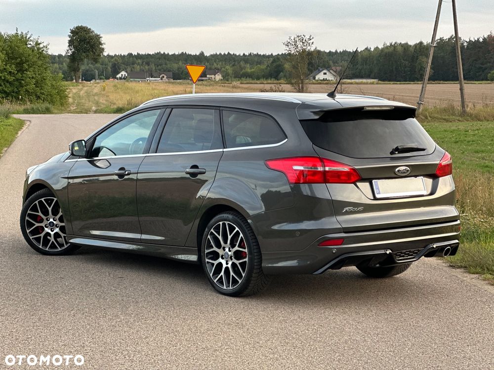 Ford Focus - 4