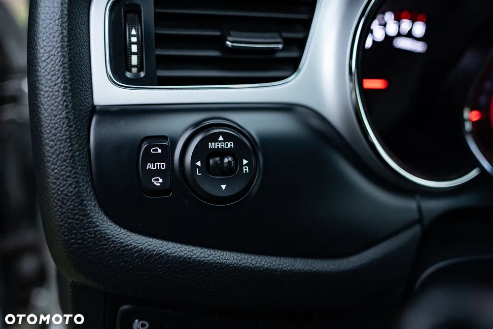 Kia Ceed 1.6 GDI Dream Team Edition - 11