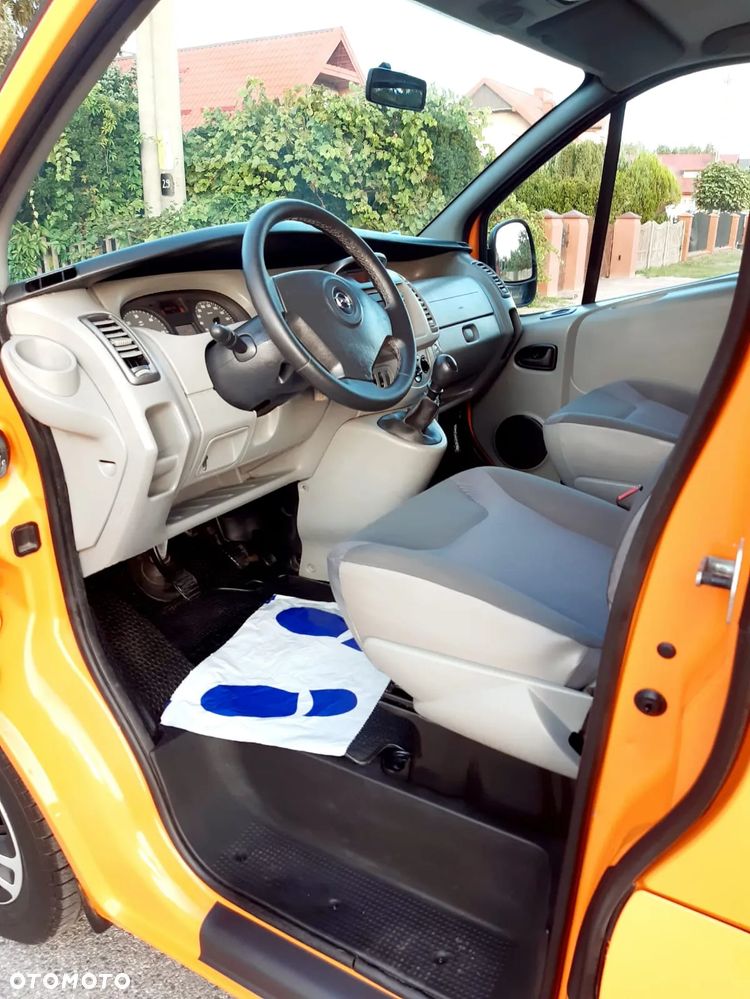 Opel Vivaro - 32
