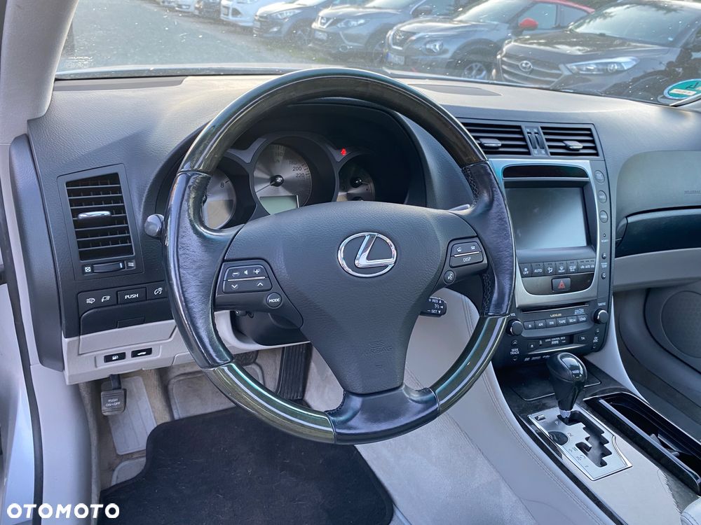 Lexus GS 300 Luxury Line - 32