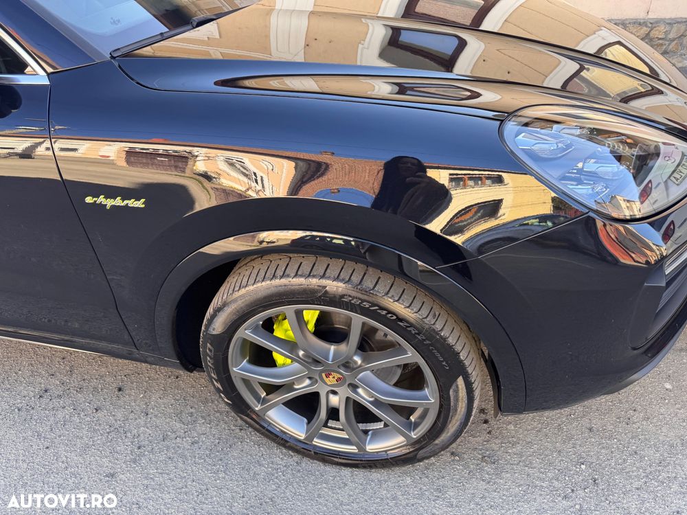 Porsche Cayenne Tiptronic S Platinum Edition - 14