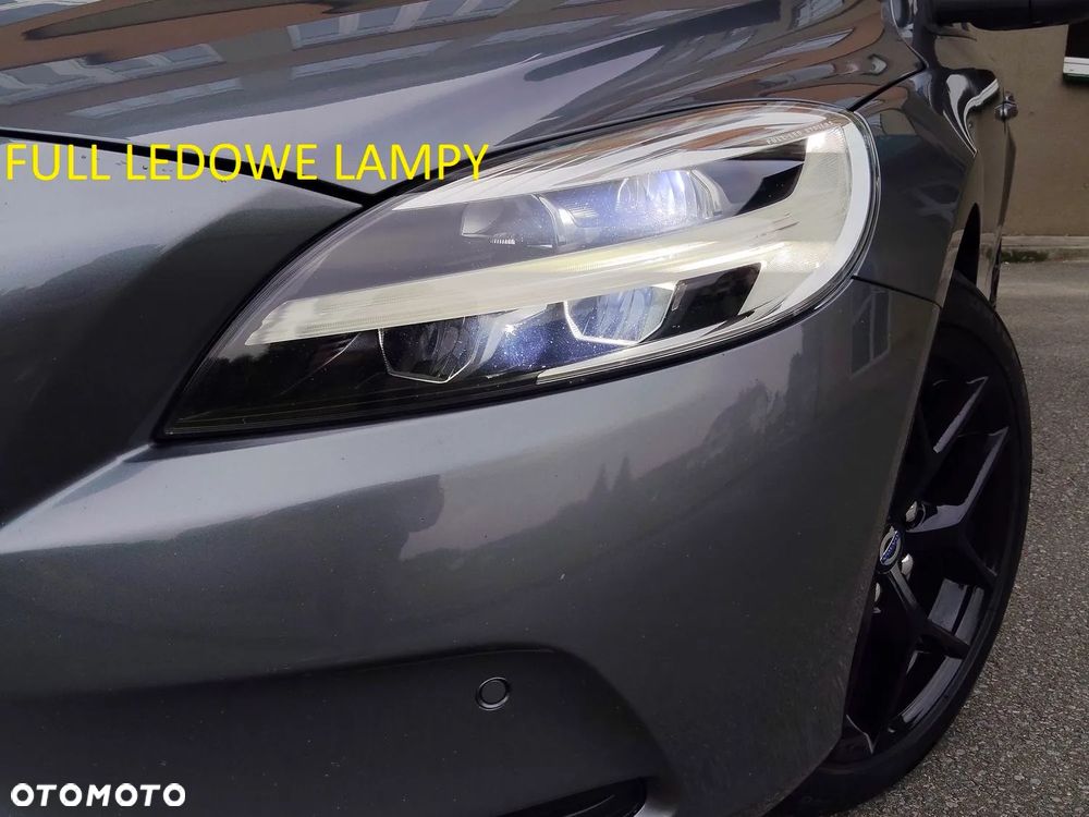 Volvo V40 T2 Momentum - 10