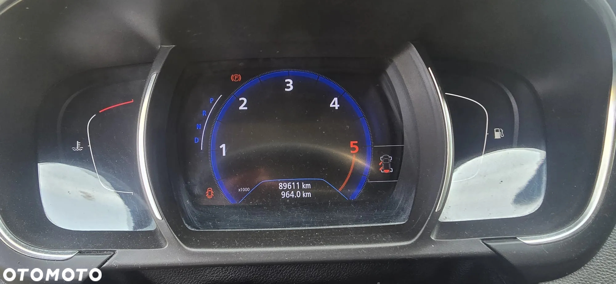 Renault Grand Scenic - 11