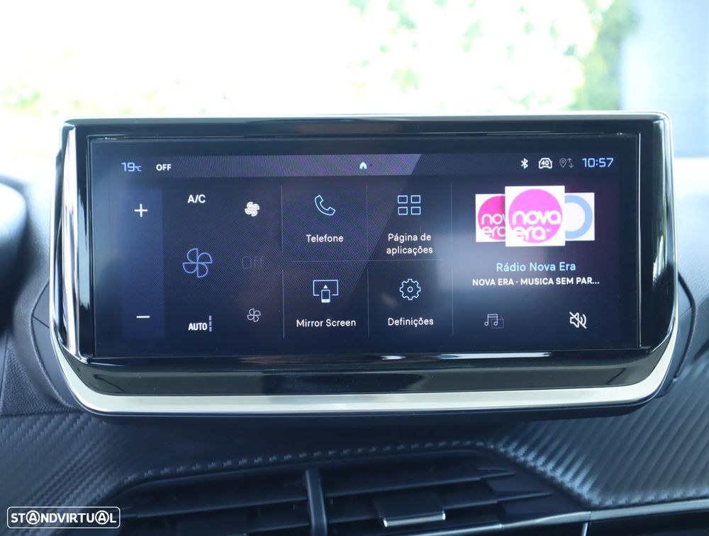 Peugeot 208 1.2 Hybrid Allure e-DCS6 - 44