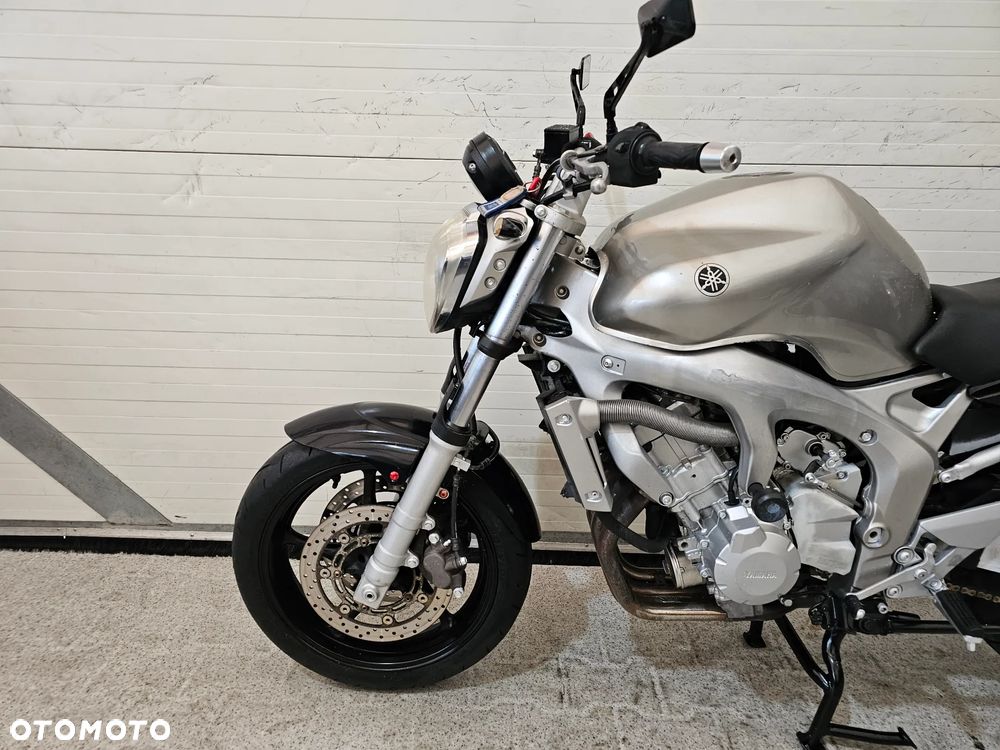 Yamaha FZ - 6