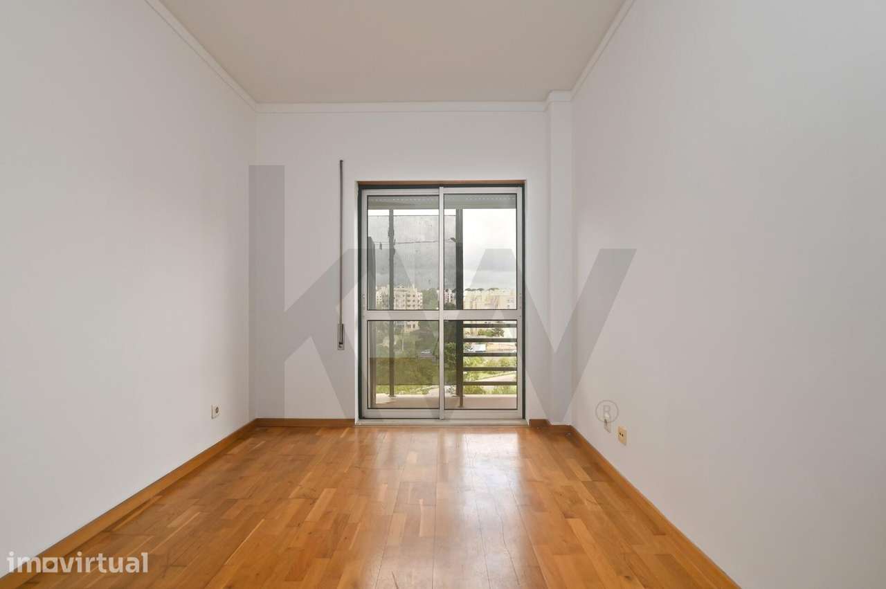 Apartamento T3, com estacionamento e arrecadação, em São Domingos de B - Grande imagem: 4/35