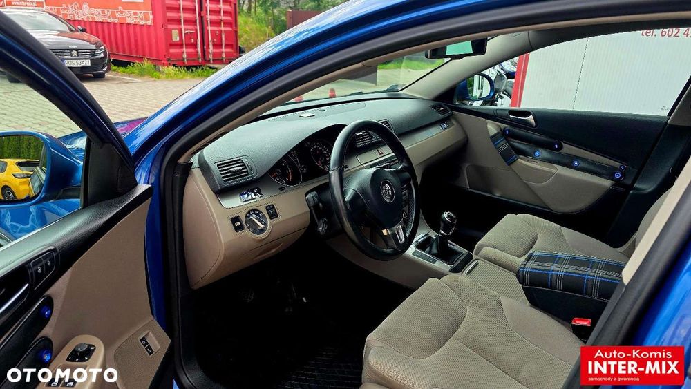 Volkswagen Passat - 14