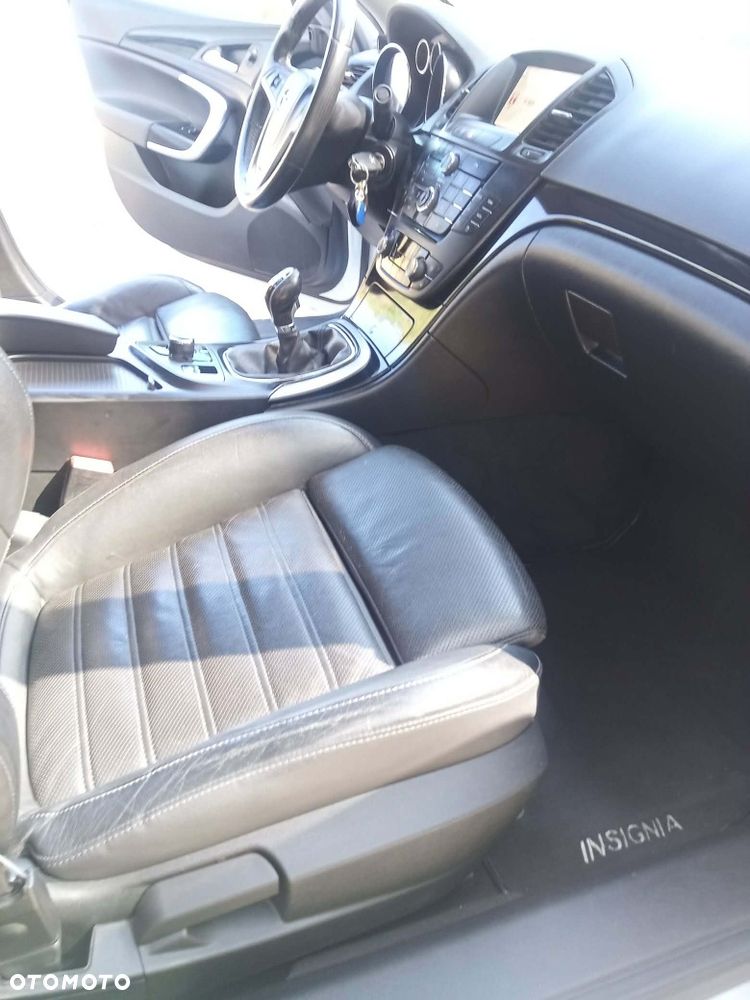 Opel Insignia - 8