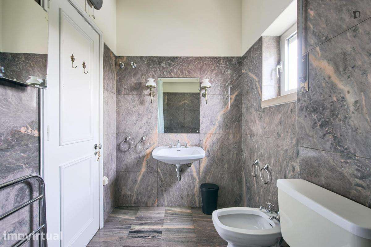 Quarto - localizado em Telheiras Lisbon - Grande imagem: 3/50