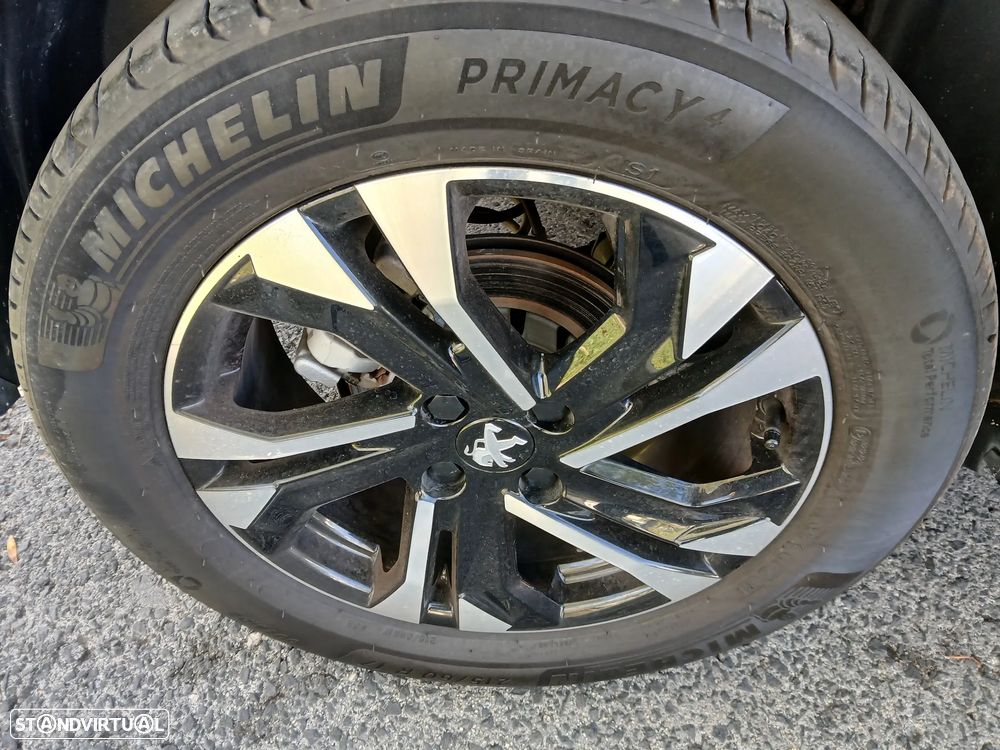 Peugeot 2008 PureTech 130 GPF Stop&Start Allure - 25