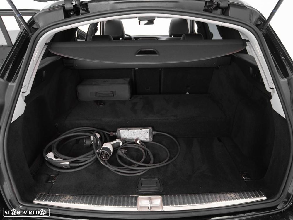 Mercedes-Benz E 300 de 9G-TRONIC AMG Line - 14