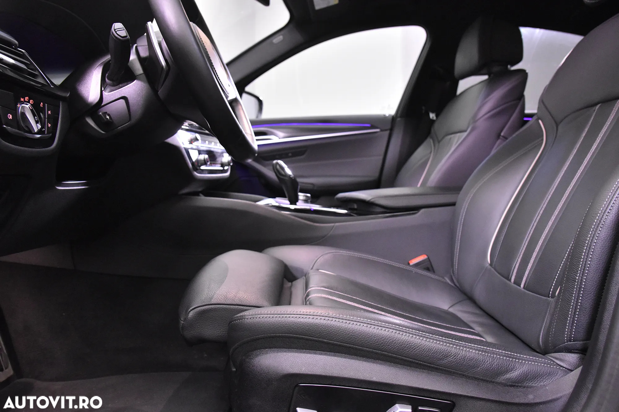 BMW Seria 5 530e xDrive AT PHEV - 24