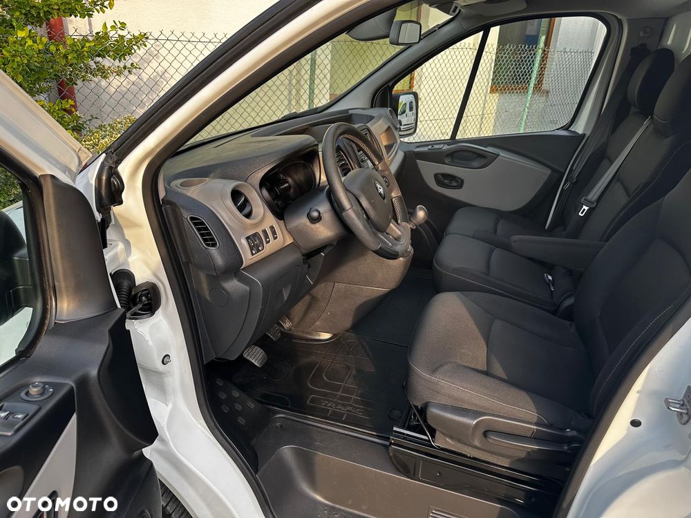 Renault Trafic - 13