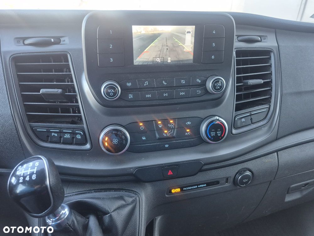 Ford Transit Custom 310 L2H1 Limited - 10