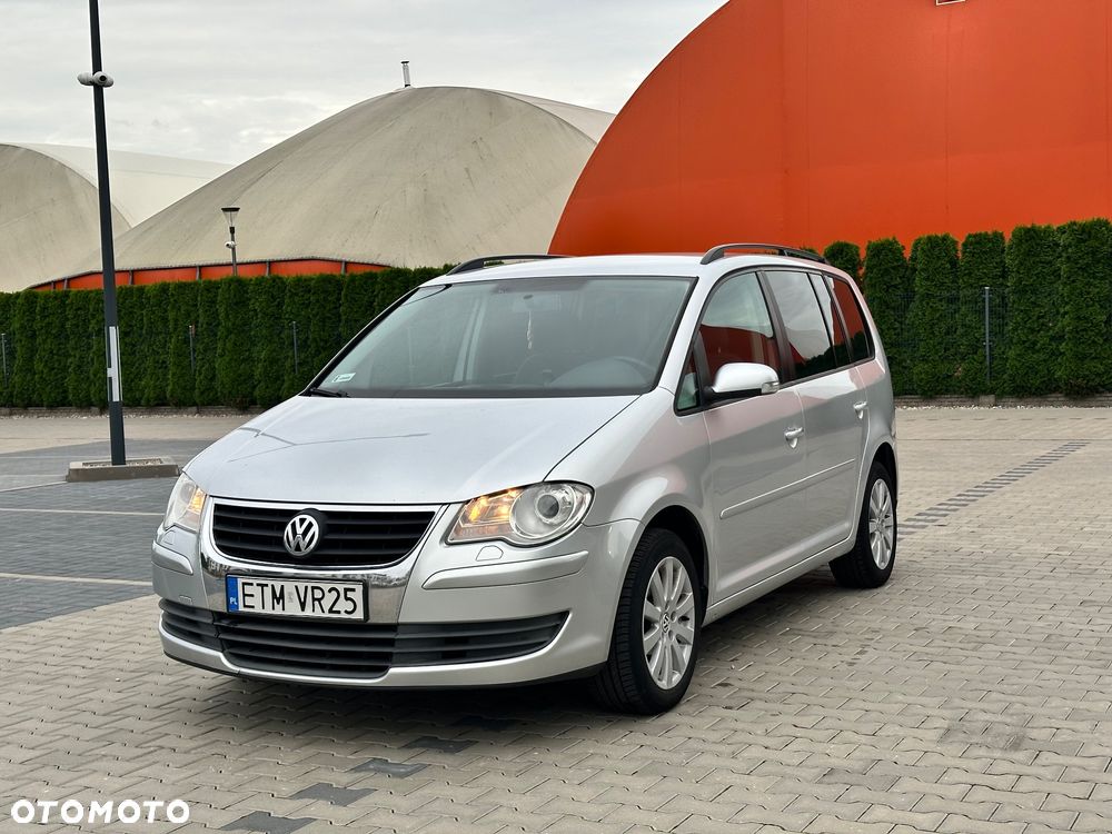 Volkswagen Touran 1.9 TDI Trendline DSG - 5
