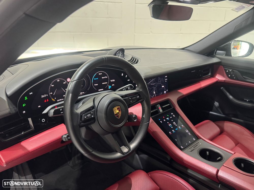 Porsche Taycan 4S - 24