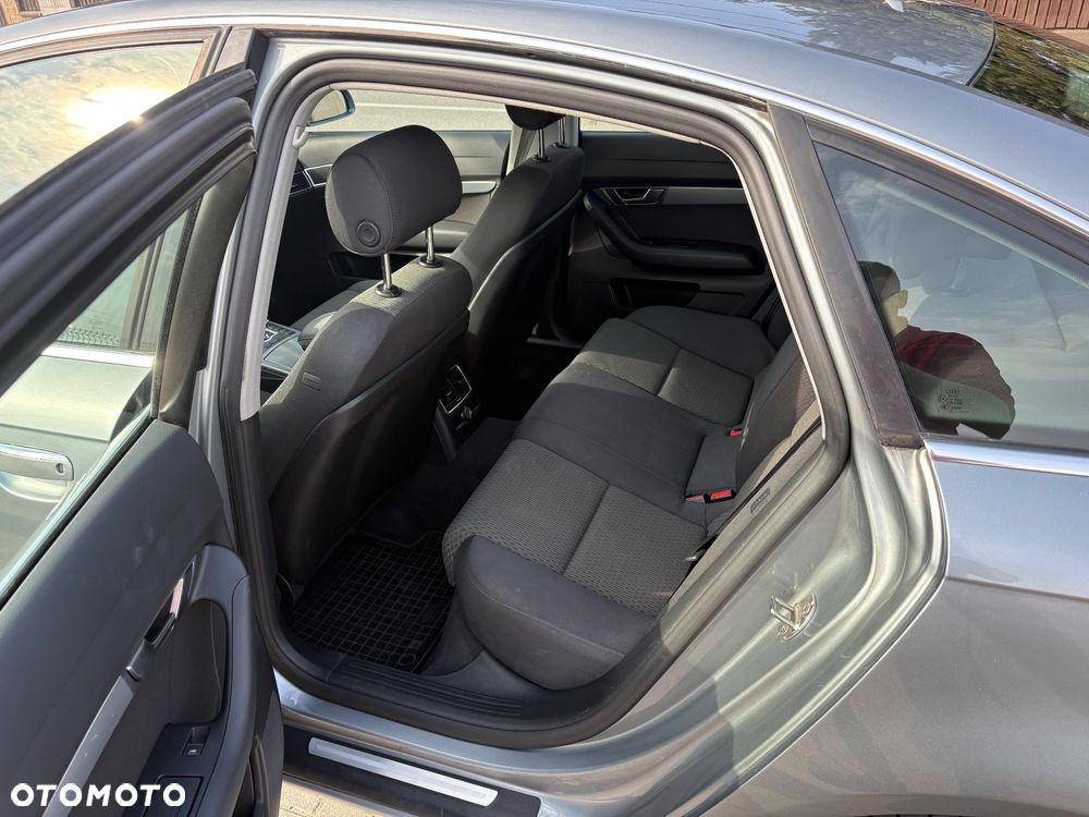 Audi A6 Limousine 2.4 - 11