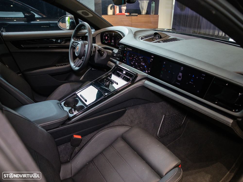 Porsche Panamera 4S E-Hybrid - 35