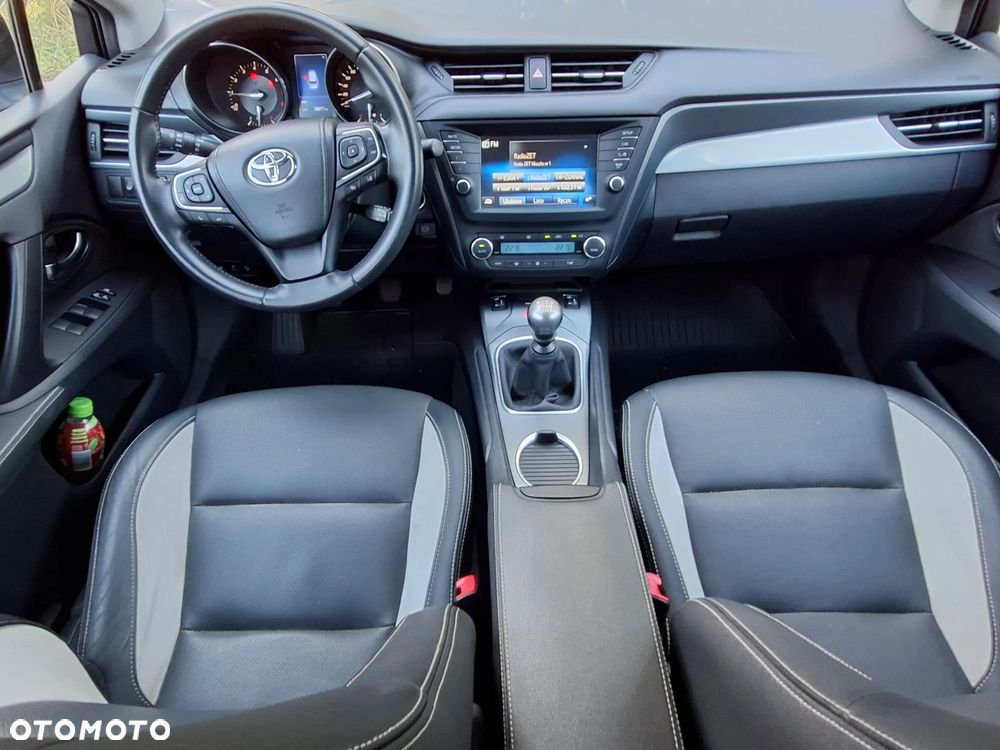 Toyota Avensis 1.8 Prestige - 24