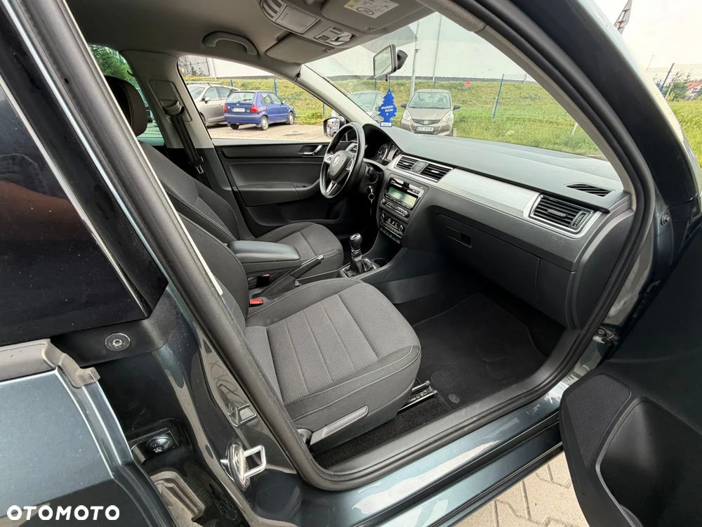 Skoda RAPID Spb 1.6 TDI DPF Elegance Max - 6