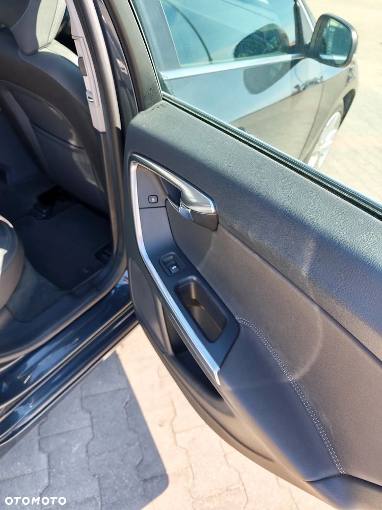 Volvo V60 D4 Drive-E Momentum - 19