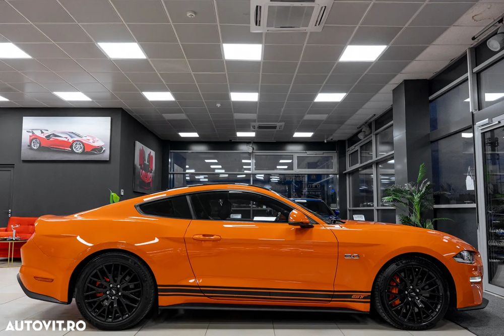 Ford Mustang - 35